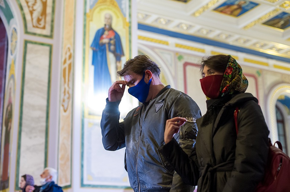 Служба в храме прихожане в храме